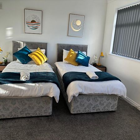 Hilltop Place Suites Near Doncaster Racecourse Bagian luar foto