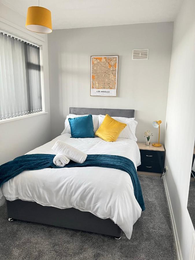 Hilltop Place Suites Near Doncaster Racecourse Bagian luar foto