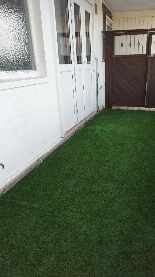 Hilltop Place Suites Near Doncaster Racecourse Bagian luar foto